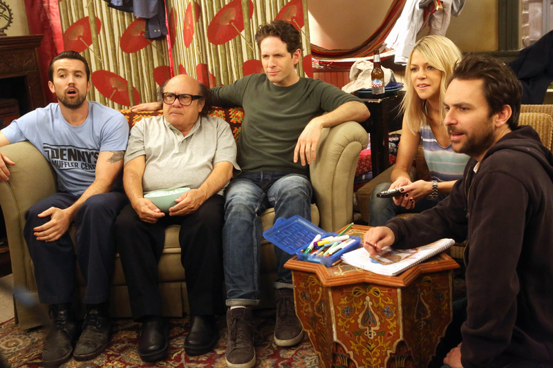 Rob McElhenney, Danny DeVito, Glenn Howerton, Kaitlin Olson, Charlie Day (FXX)